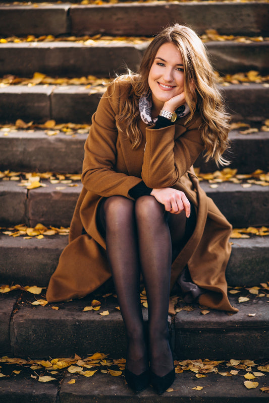 Otoño con Estilo y Bienestar: Medias de Moda y Compresión